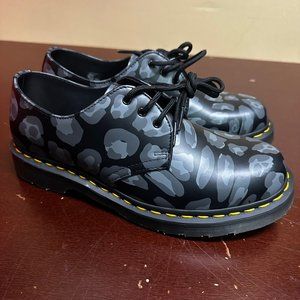 Dr Martens Mens Black Distorted Leather Leopard Print Oxford Shoes Size US 8
